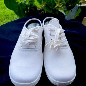 NWOT Keds tennis shoes. Open heel